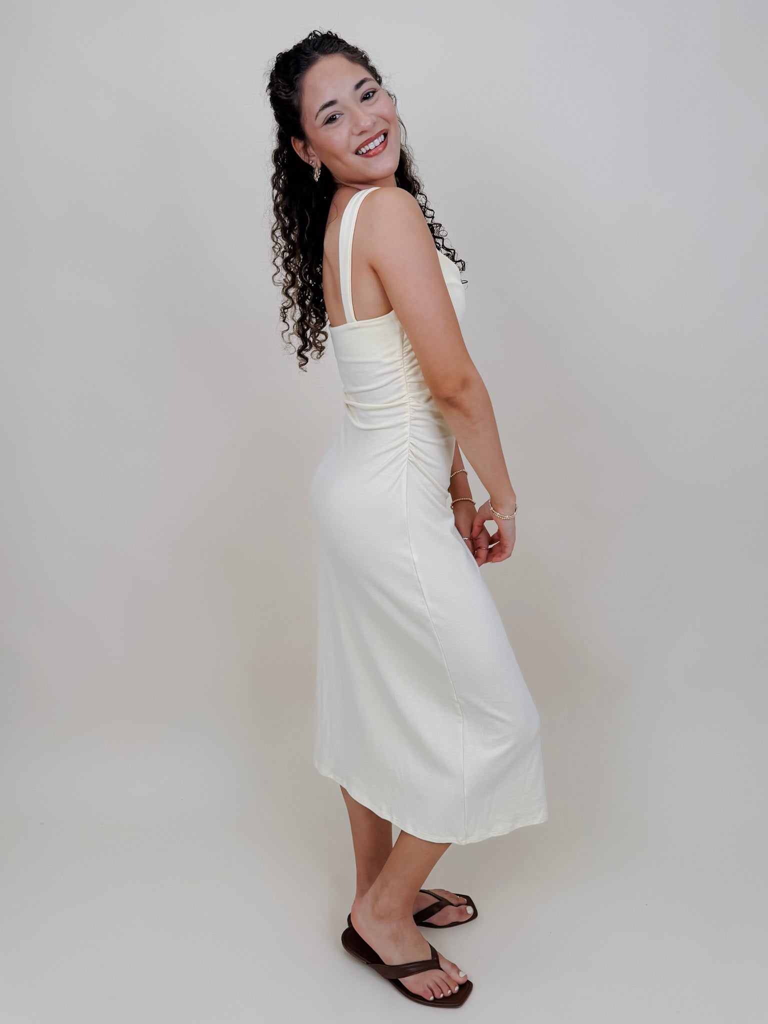 Serene Midi Dress in butter yellow with a sweetheart neck and body-skimming midi silhouette — Paper Doll
