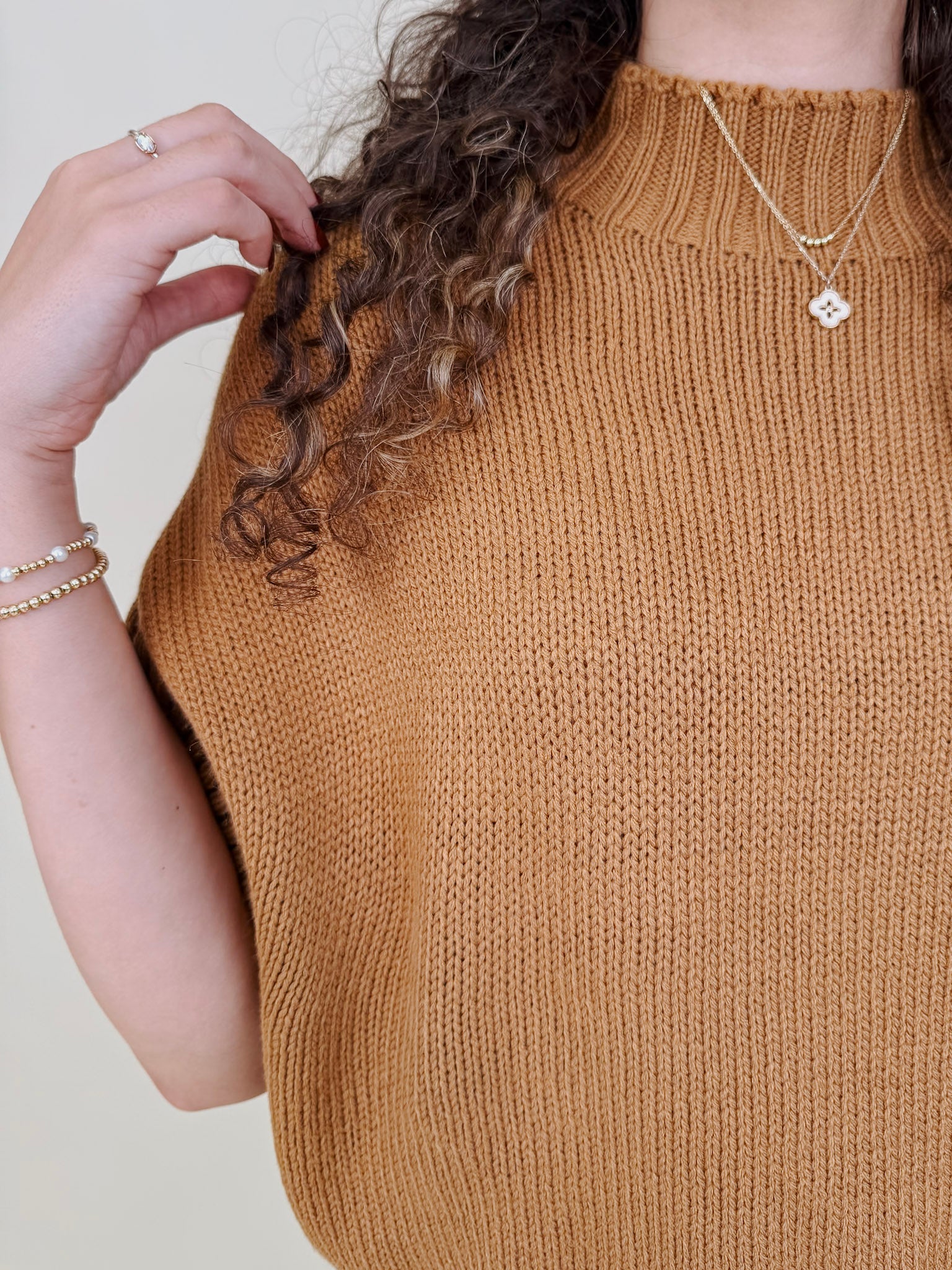 Hollie Casual Top in camel chunky knit with mock neck and short sleeves — Paper Doll