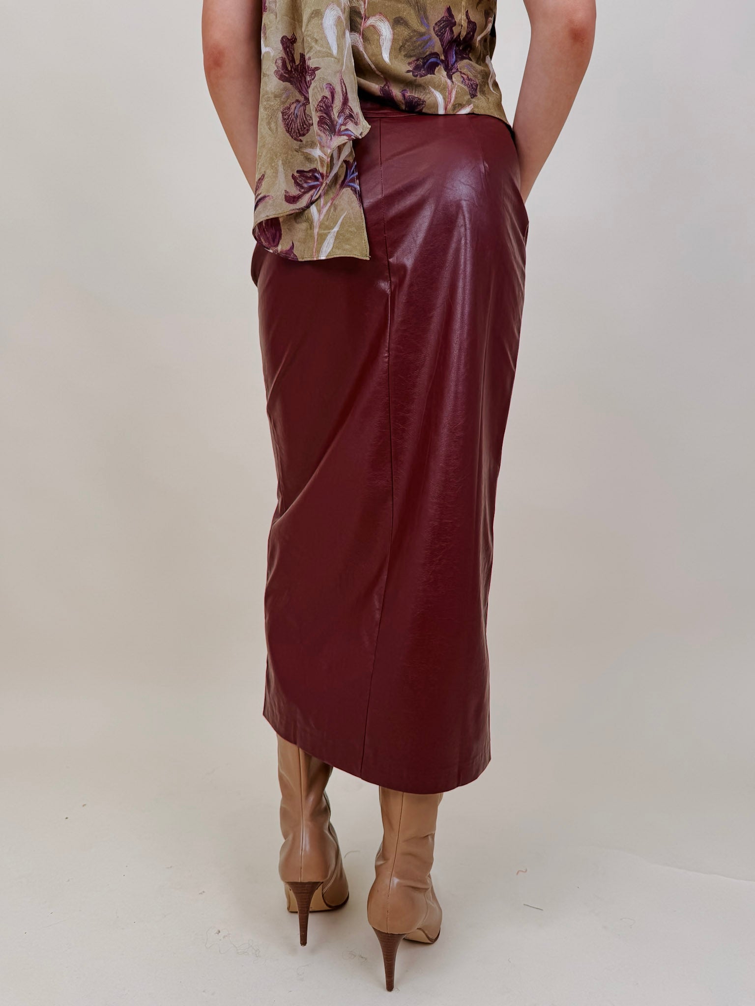 Hailey Midi Skirt in burgundy faux leather with front slit — Paper Doll
