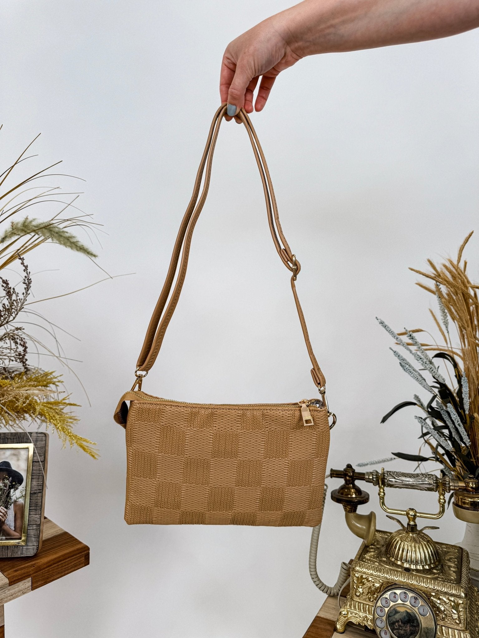 Izzy Crossbody w/ Adj Strap - PAPER DOLL