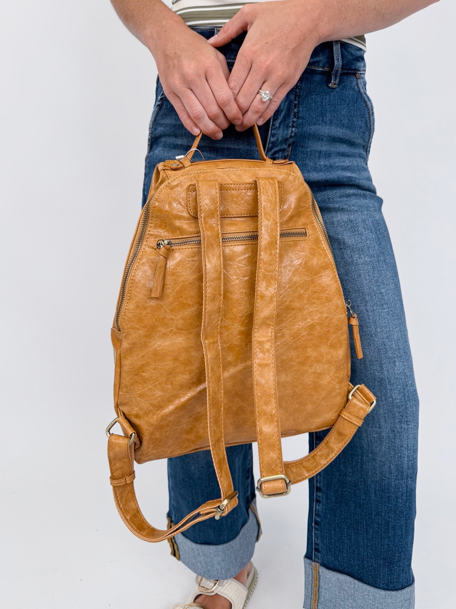 Maggie Modern Backpack - PAPER DOLL