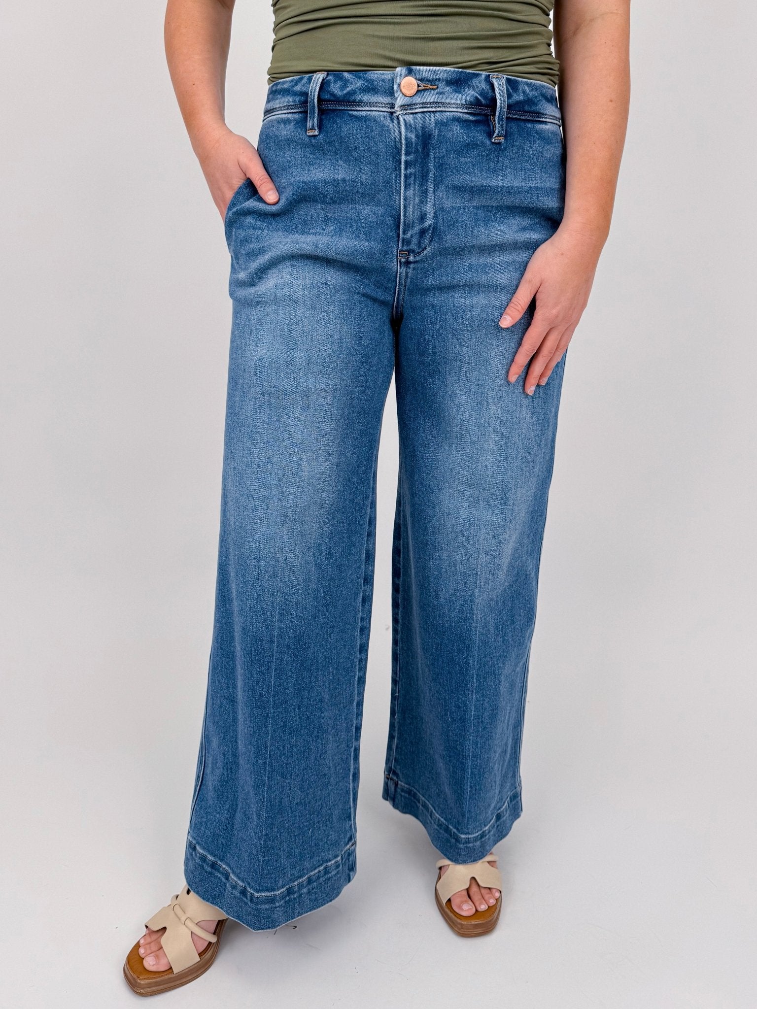 Lainey Slouchy Jean - PAPER DOLL