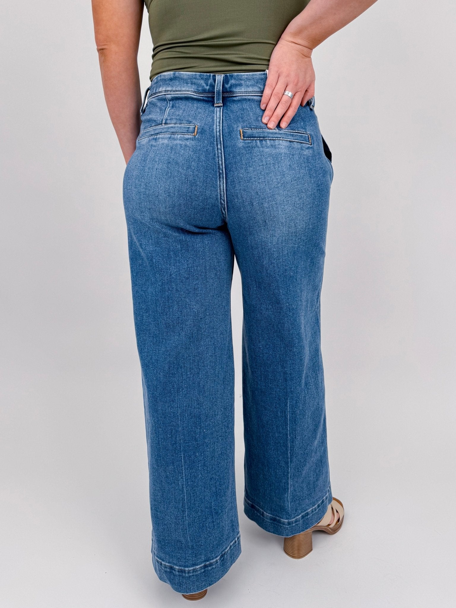 Lainey Slouchy Jean - PAPER DOLL