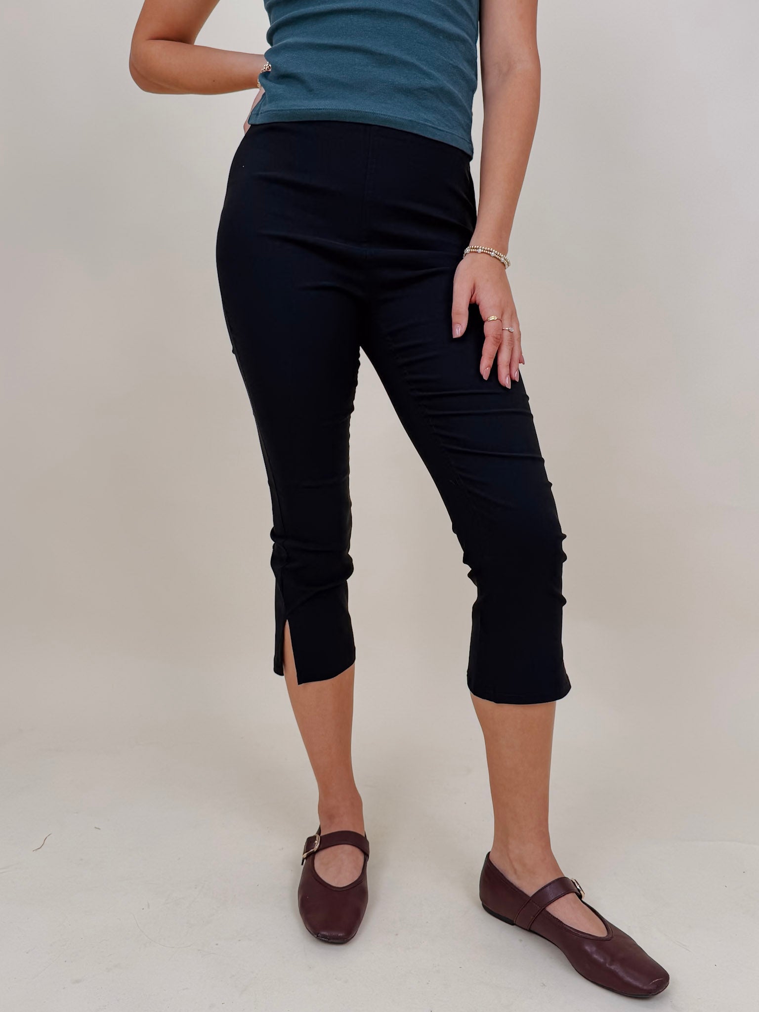 Audrey Capri Pants - PAPER DOLL