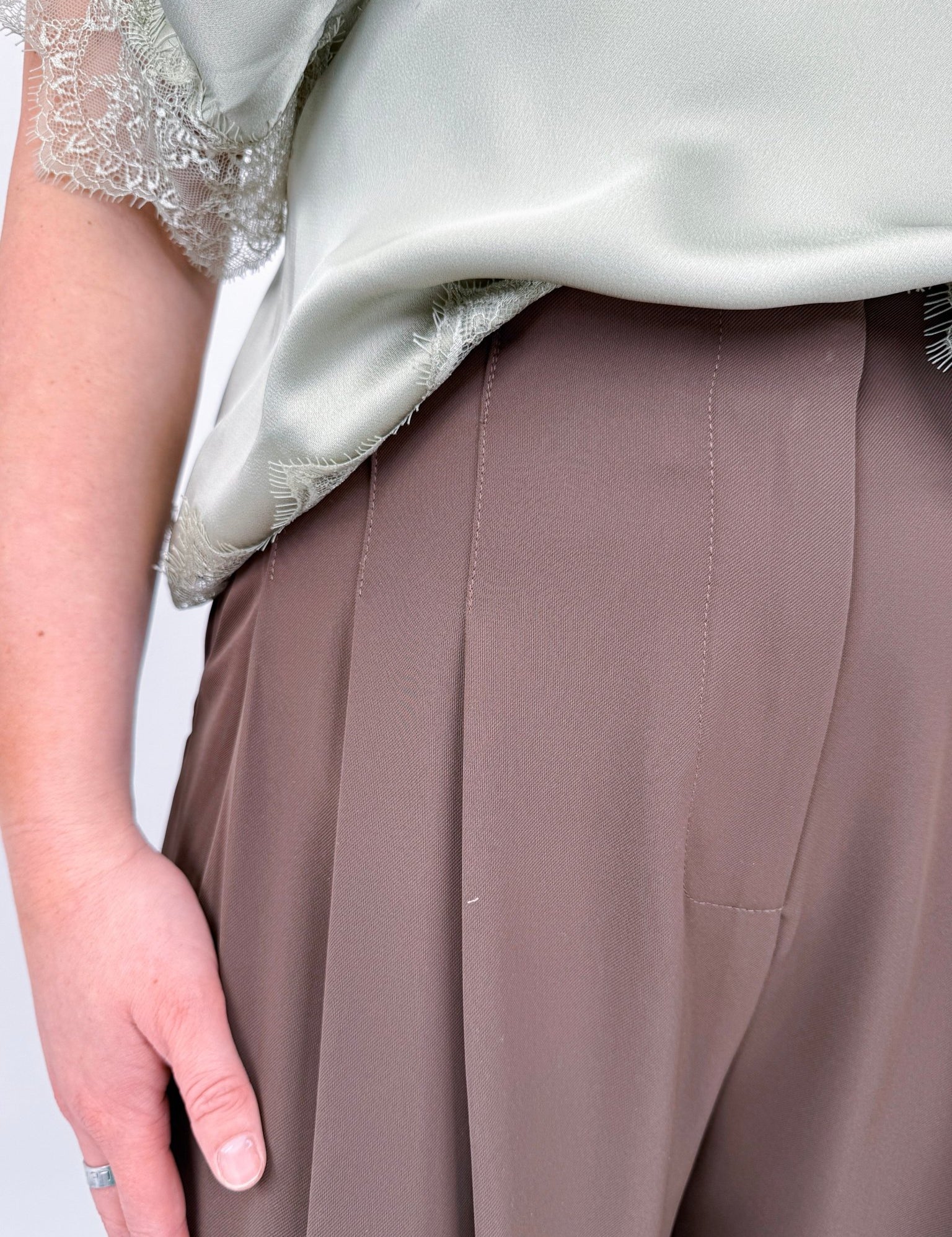 Helena Pleated Trousers - PAPER DOLL