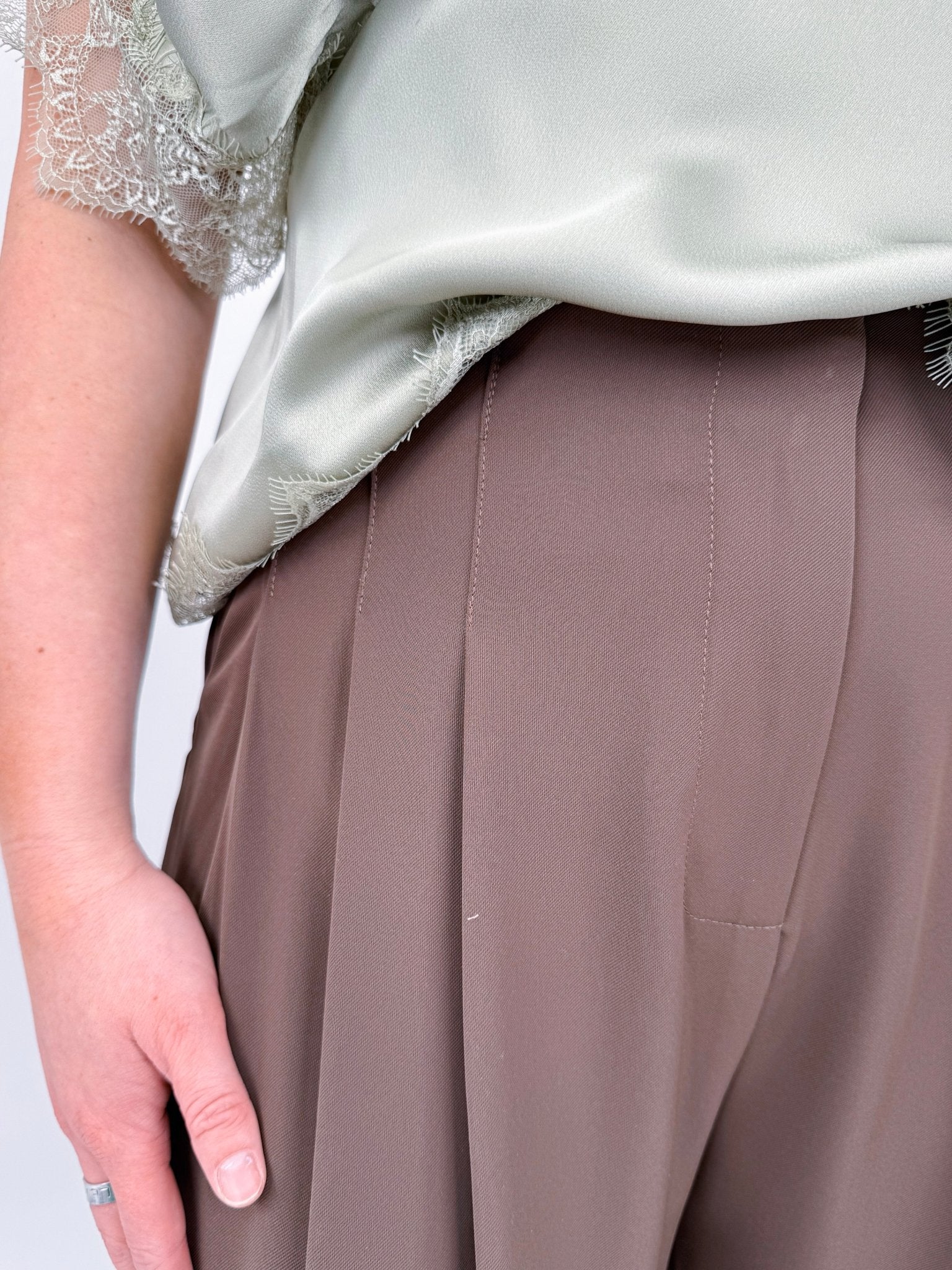 Helena Pleated Trousers - PAPER DOLL
