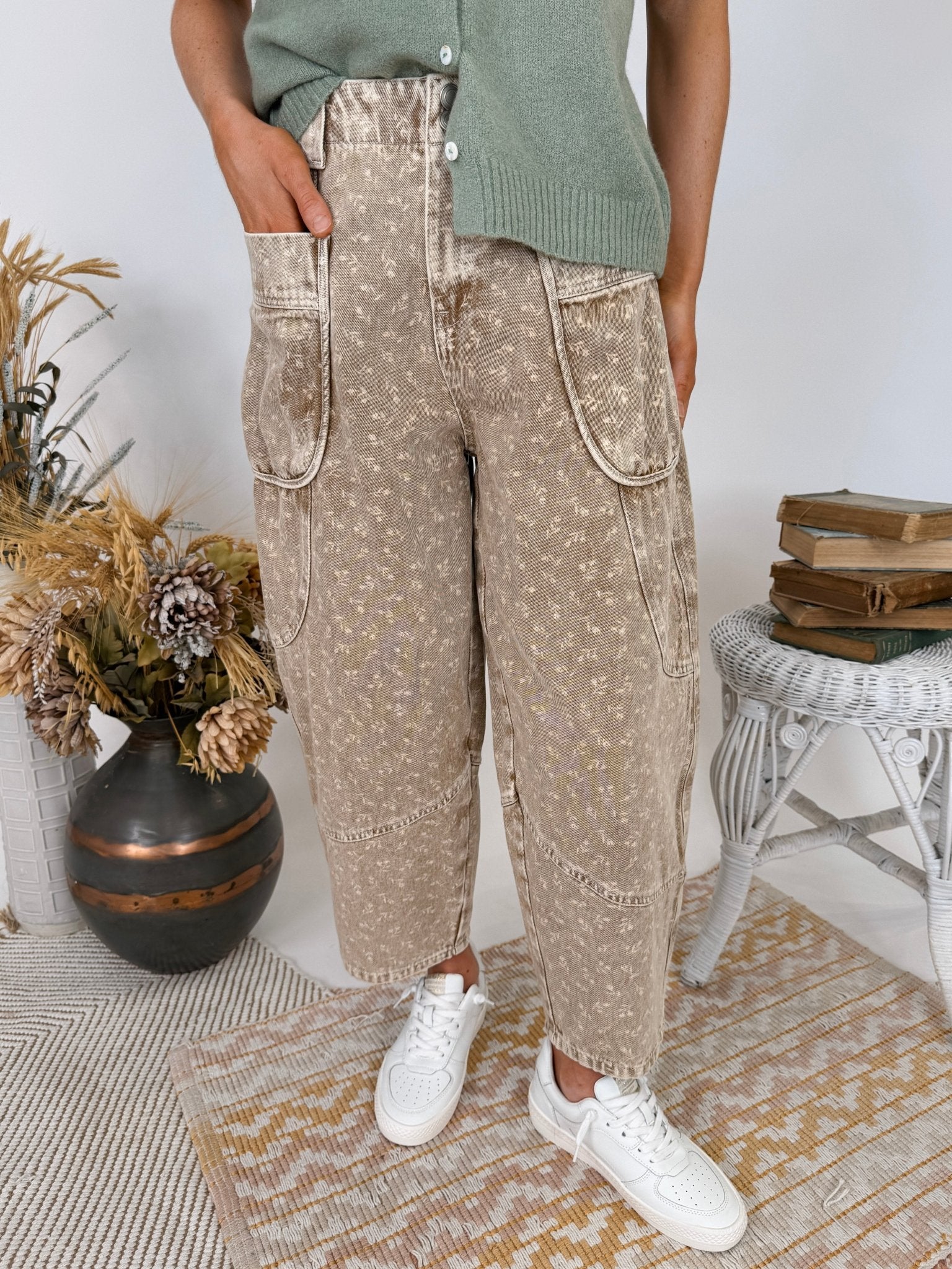 Ellie May Floral Barrel Pant - PAPER DOLL