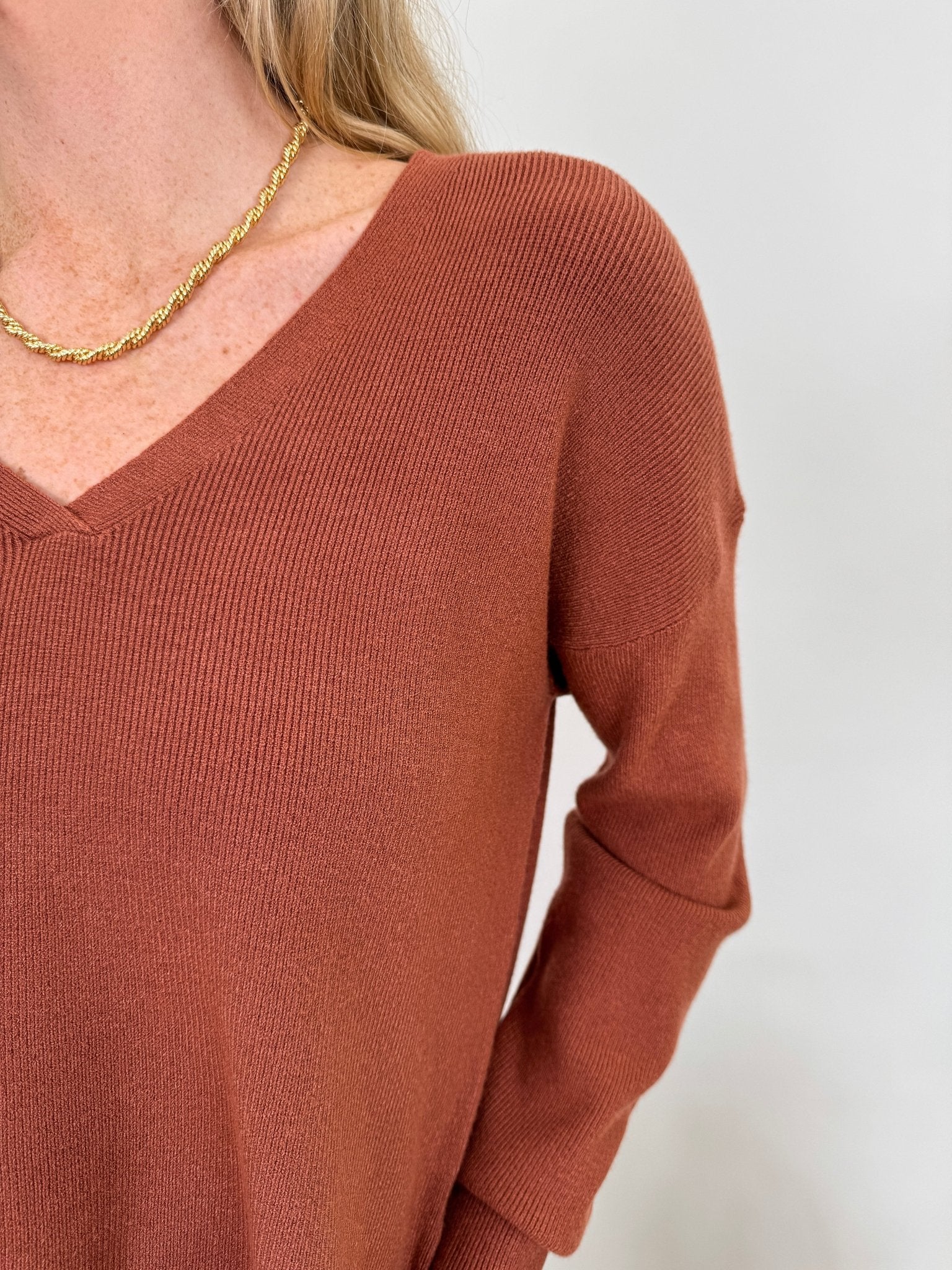 Alicia V - Neck Sweater - PAPER DOLL