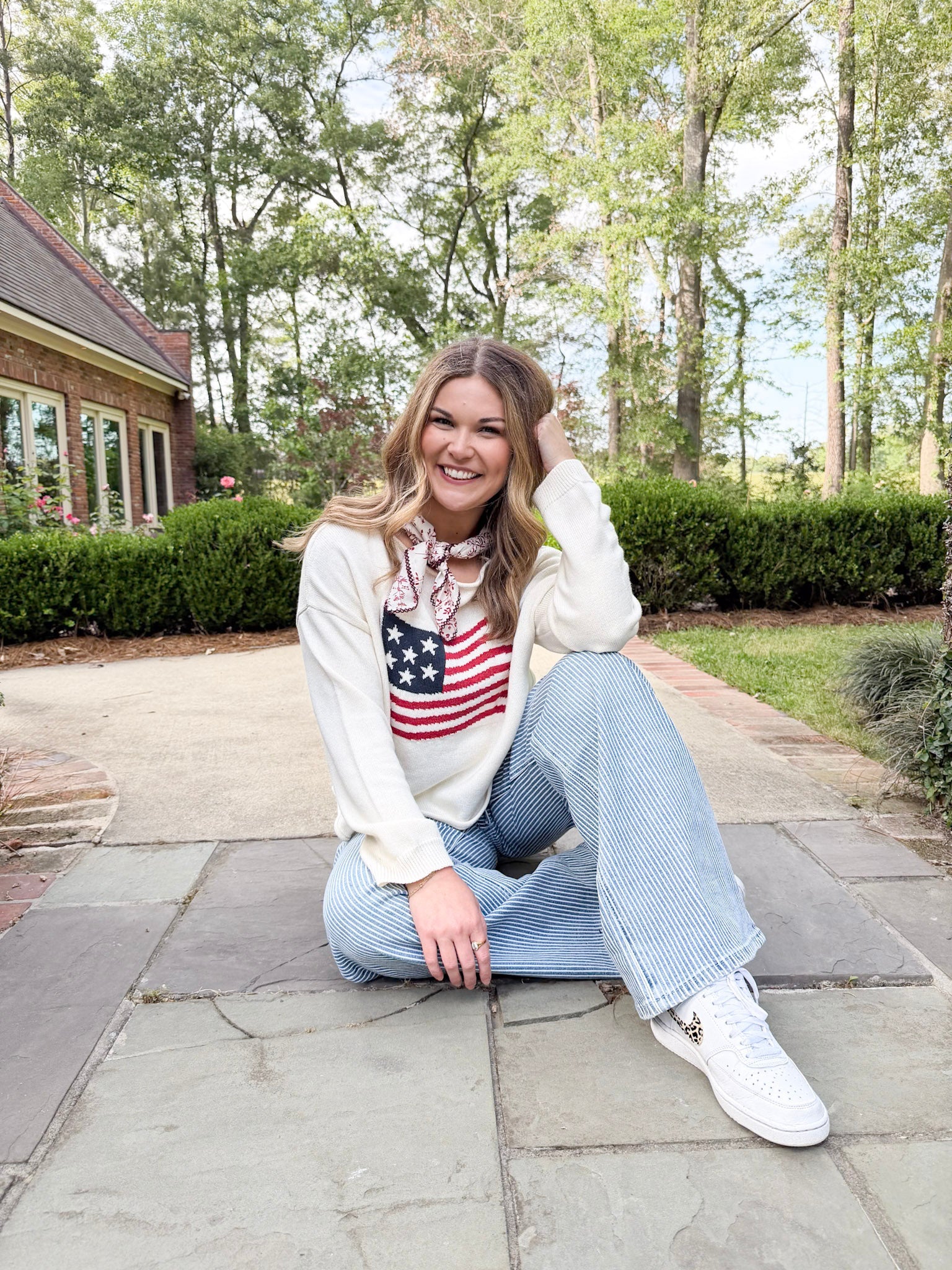 American Flag Graphic Sweater - PAPER DOLL